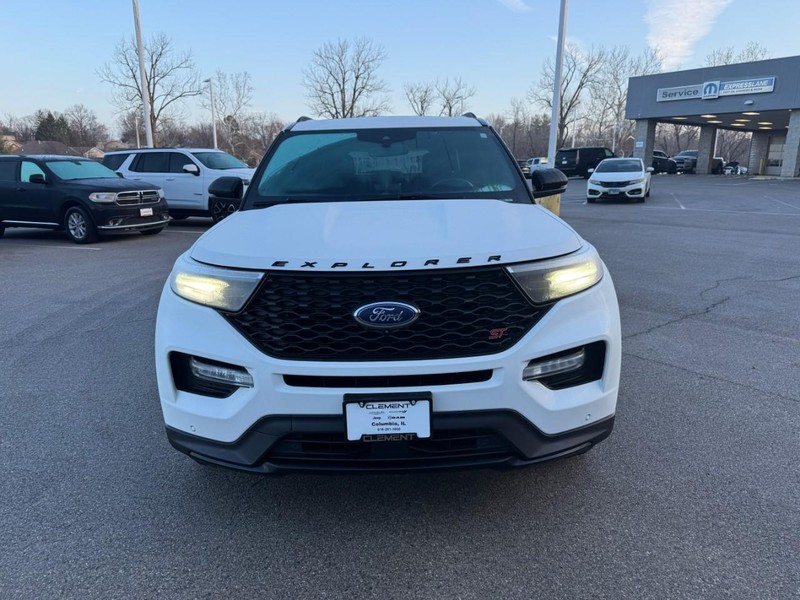 Ford Explorer Vehicle Image 13