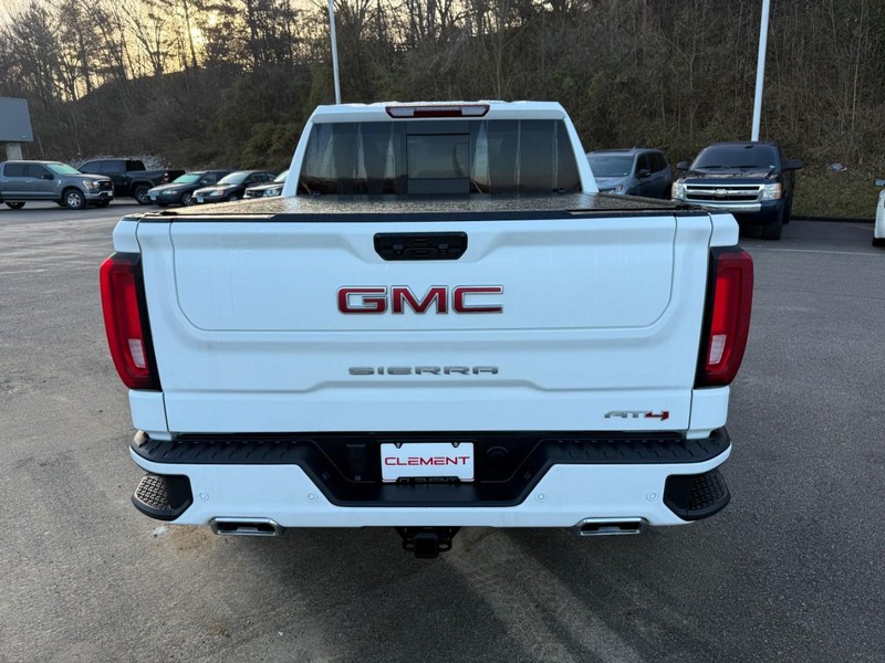 GMC Sierra 1500 Vehicle Image 09