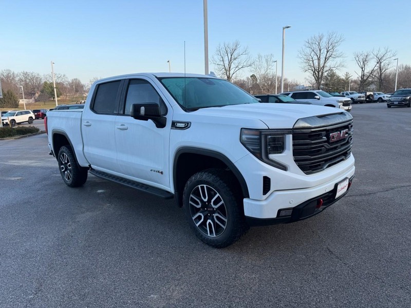 GMC Sierra 1500 Vehicle Image 12