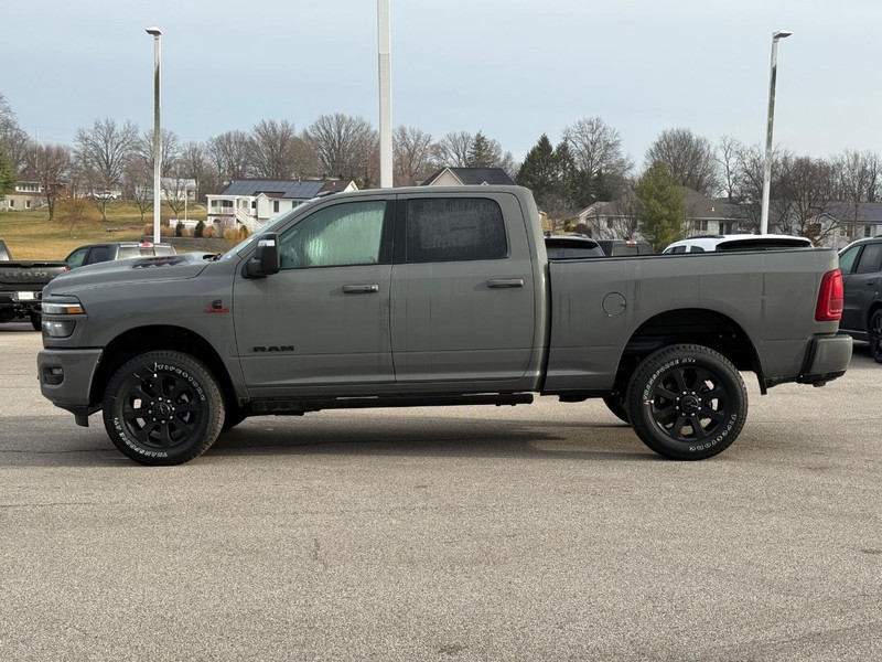 Ram 2500 Vehicle Full-screen Gallery Image 2