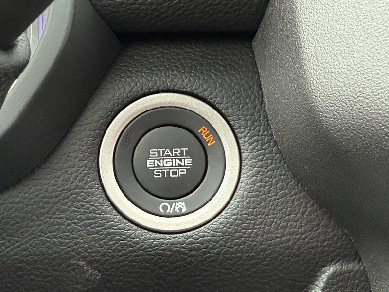 Ram 2500 Vehicle Full-screen Gallery Image 12