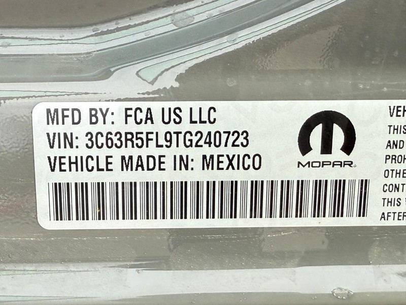 Ram 2500 Vehicle Full-screen Gallery Image 22