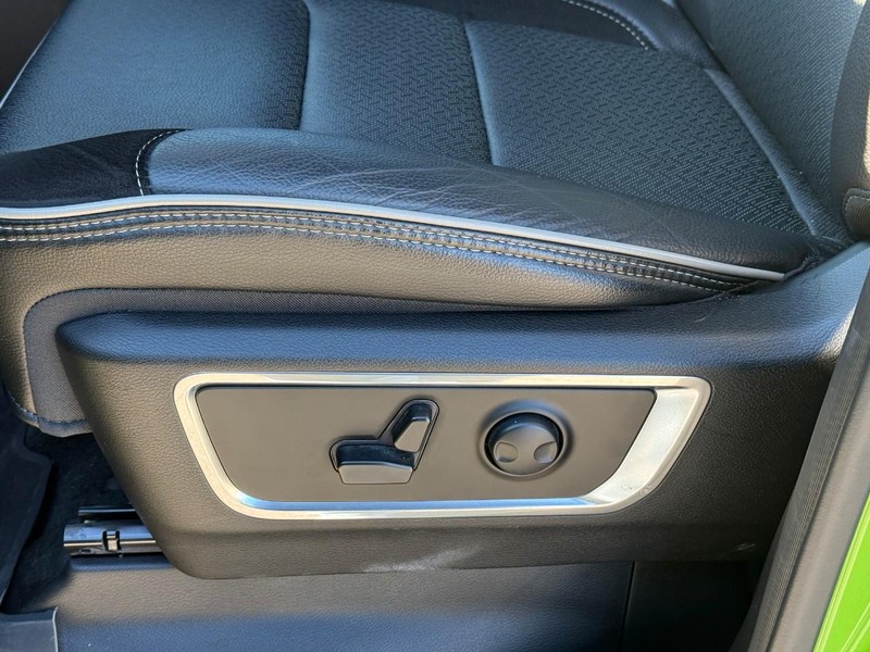 Ram 1500 Vehicle Image 15