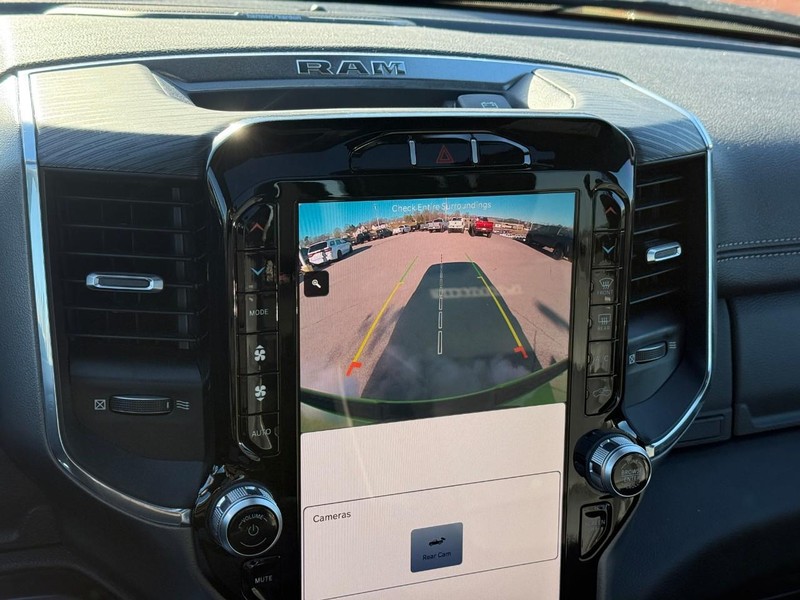 Ram 1500 Vehicle Image 18