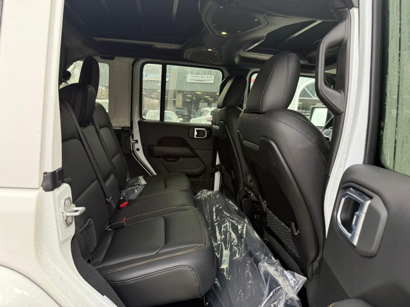 Jeep Wrangler Vehicle Image 07