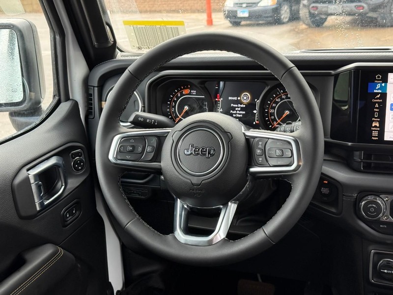 Jeep Wrangler Vehicle Image 09