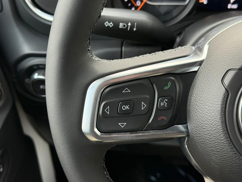 Jeep Wrangler Vehicle Image 16