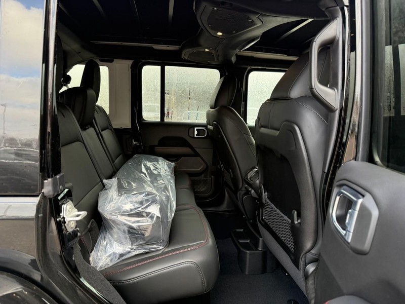 Jeep Wrangler Vehicle Image 07