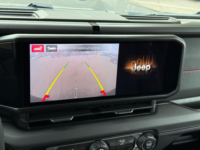 Jeep Wrangler Vehicle Image 15