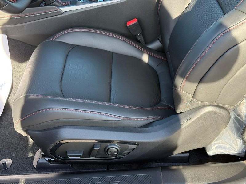 Dodge Charger Vehicle Full-screen Gallery Image 10