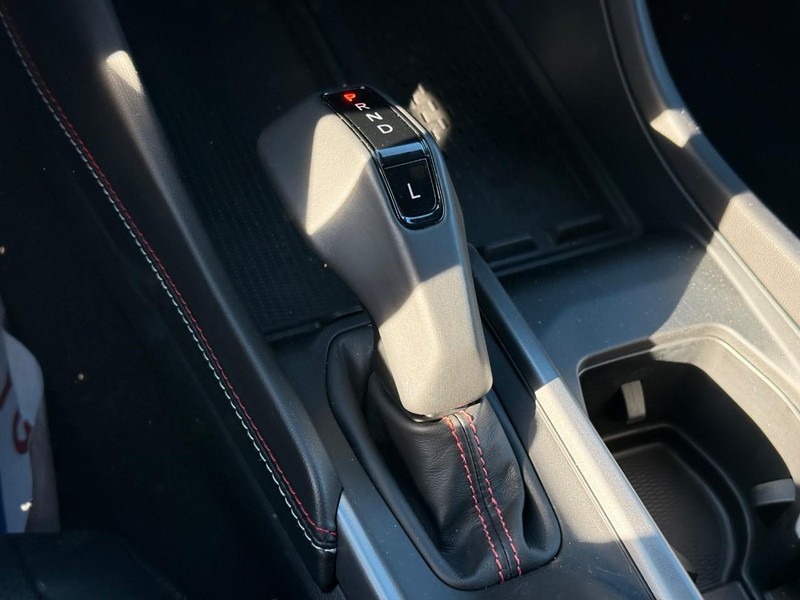 Dodge Charger Vehicle Full-screen Gallery Image 14