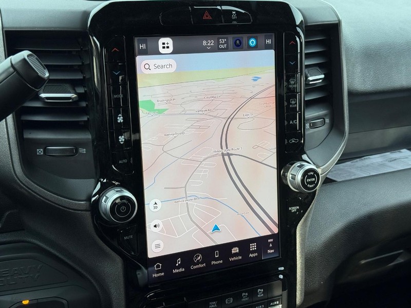 Ram 2500 Vehicle Full-screen Gallery Image 12