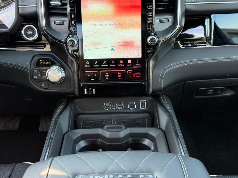 Ram 1500 Vehicle Full-screen Gallery Image 9