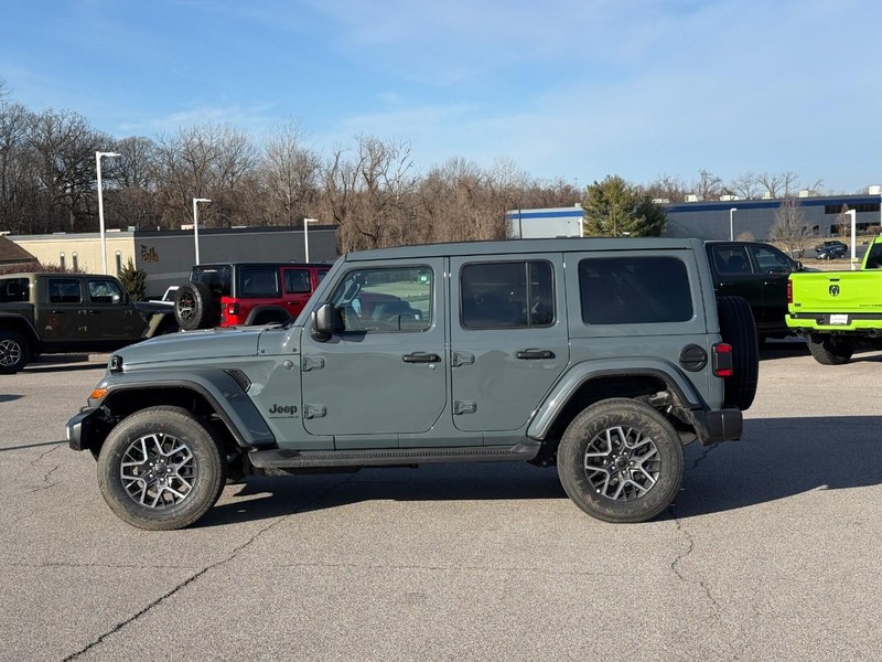 Jeep Wrangler Vehicle Full-screen Gallery Image 2