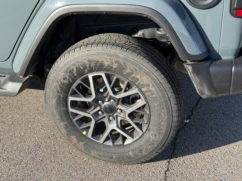 Jeep Wrangler Vehicle Full-screen Gallery Image 4