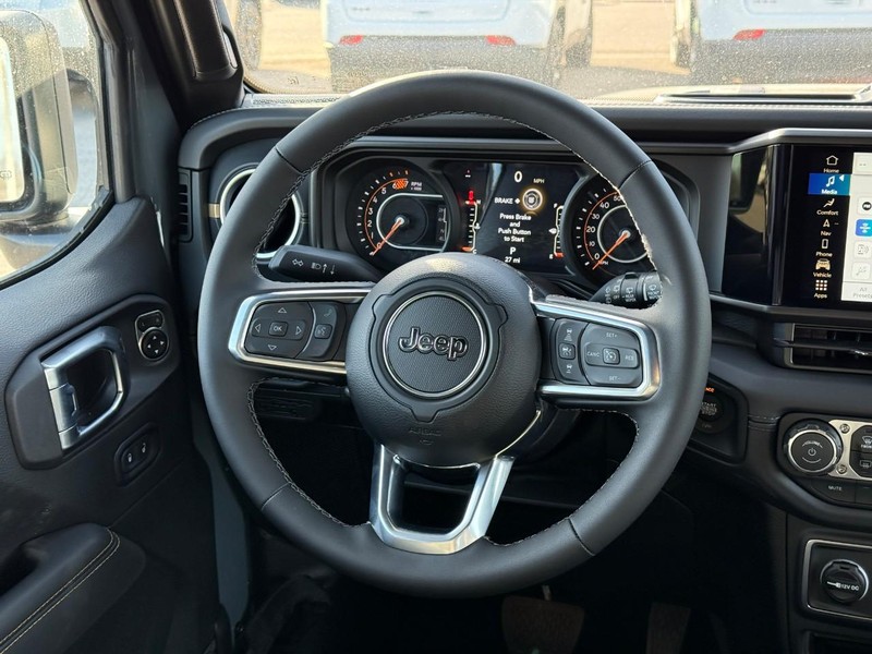 Jeep Wrangler Vehicle Full-screen Gallery Image 7