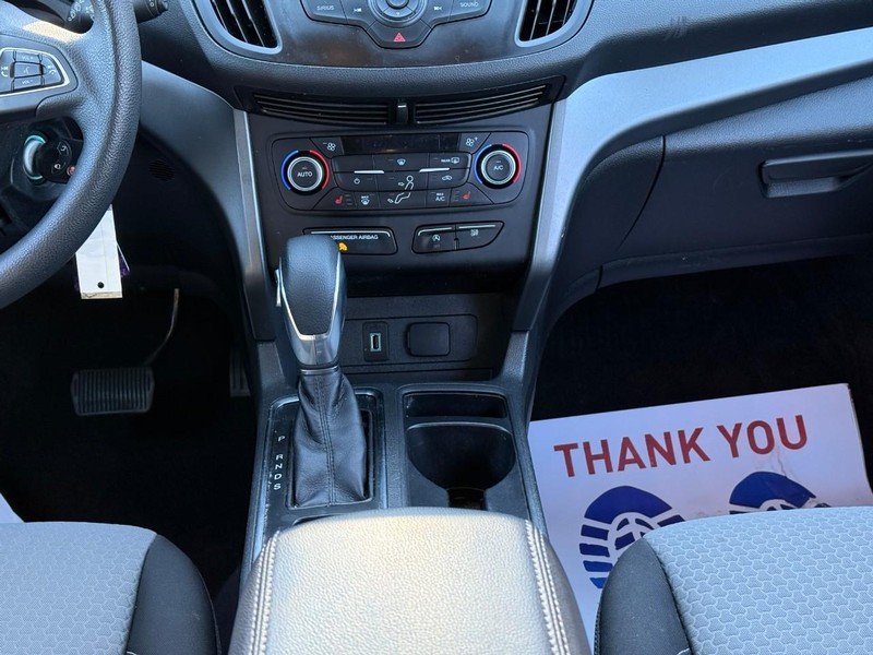 Ford Escape Vehicle Image 19