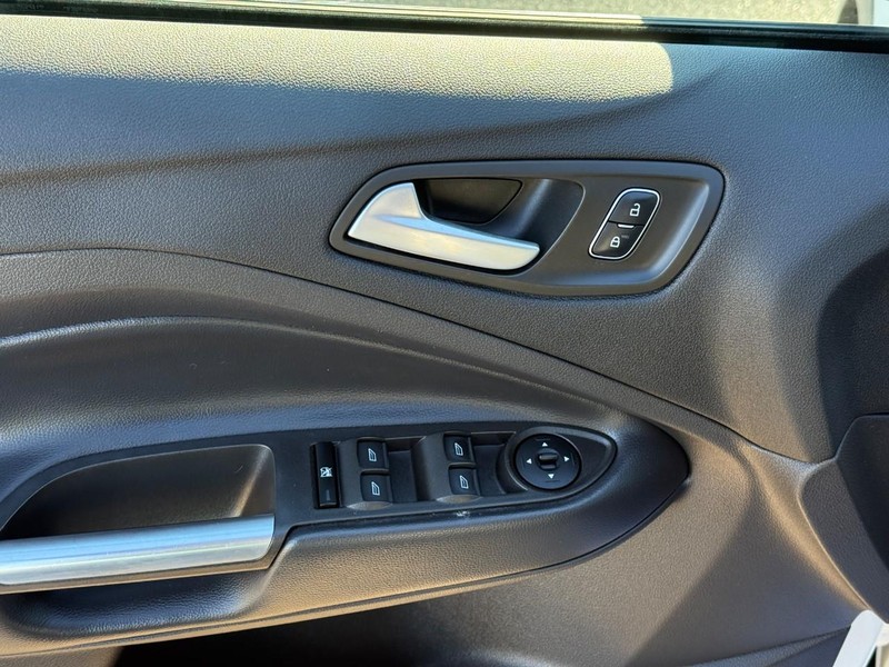 Ford Escape Vehicle Image 20