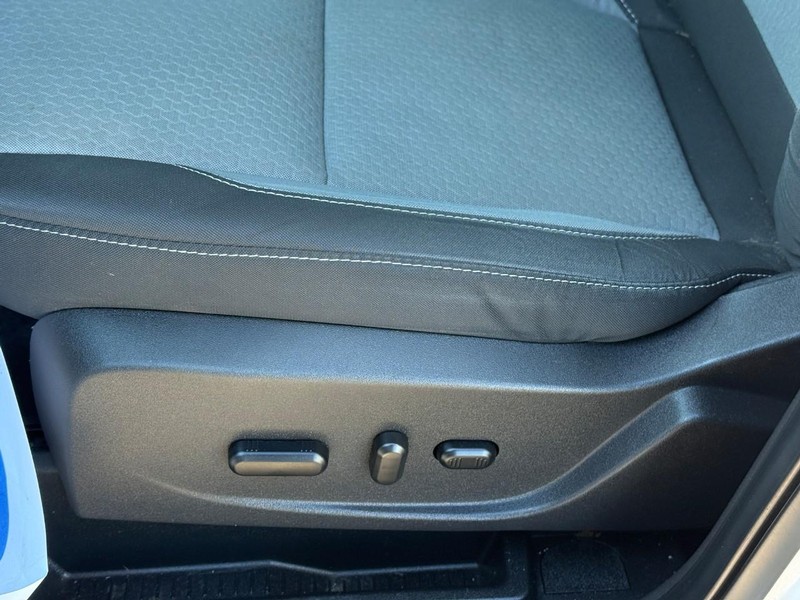 Ford Escape Vehicle Image 22