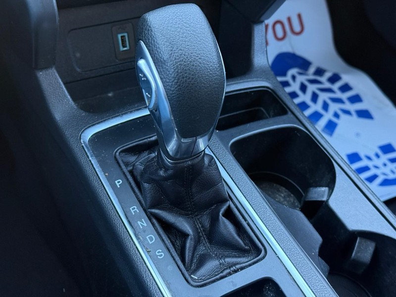 Ford Escape Vehicle Image 26