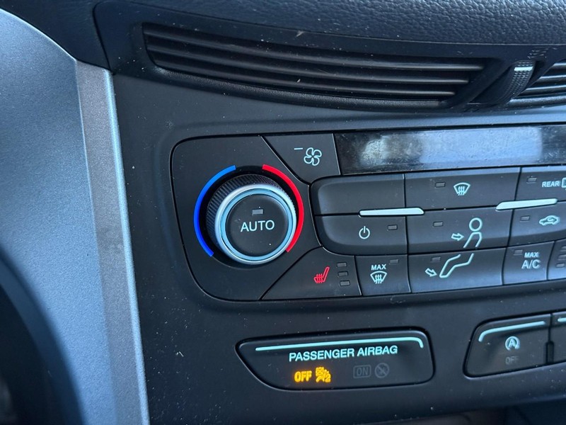 Ford Escape Vehicle Image 27