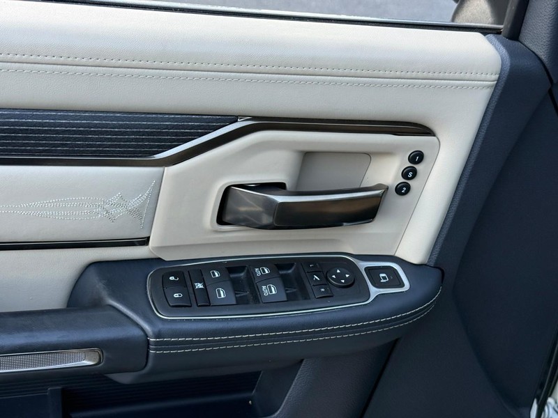 Ram 3500 Vehicle Image 19