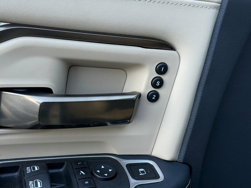 Ram 3500 Vehicle Image 20