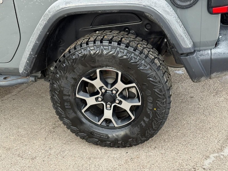 Jeep Wrangler Vehicle Full-screen Gallery Image 4