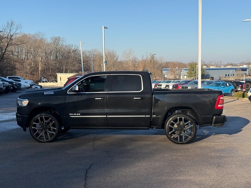 Ram 1500 Vehicle Full-screen Gallery Image 2