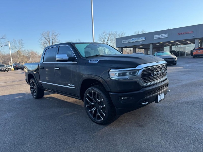 Ram 1500 Vehicle Full-screen Gallery Image 8