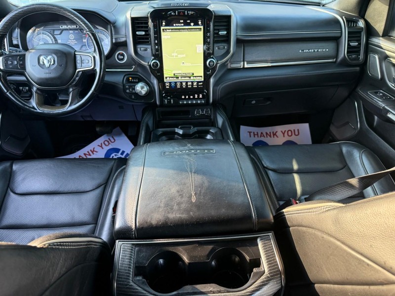 Ram 1500 Vehicle Full-screen Gallery Image 11