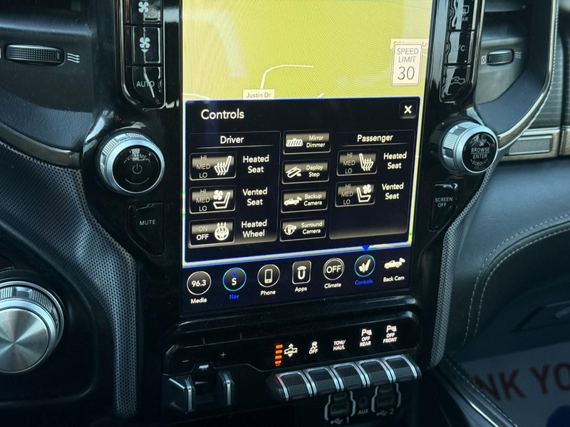 Ram 1500 Vehicle Full-screen Gallery Image 22