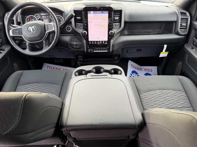 Ram 2500 Vehicle Full-screen Gallery Image 6