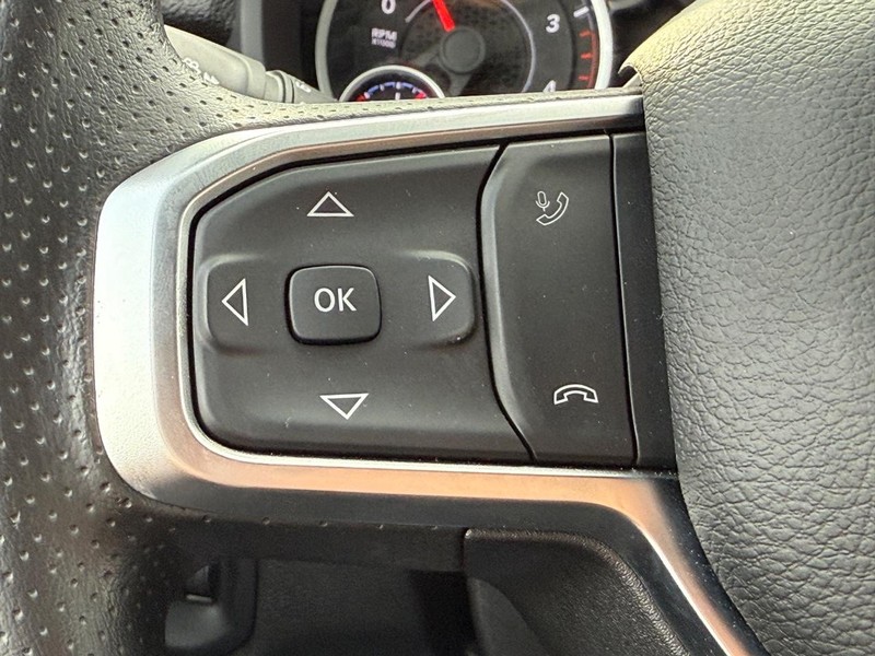 Ram 2500 Vehicle Full-screen Gallery Image 8