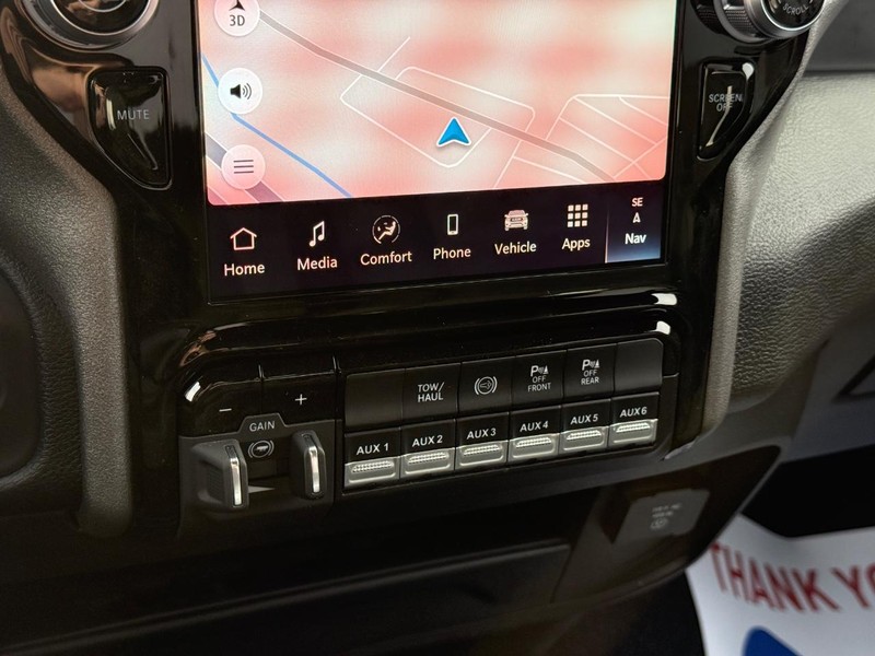 Ram 2500 Vehicle Full-screen Gallery Image 14