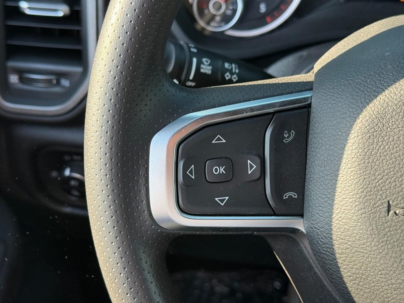 Ram 2500 Vehicle Full-screen Gallery Image 14