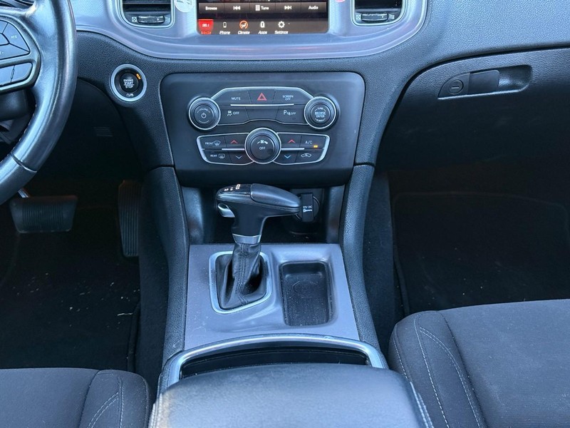 Dodge Charger Vehicle Image 17