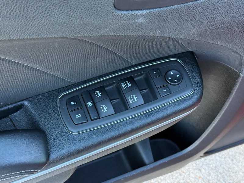 Dodge Charger Vehicle Image 19