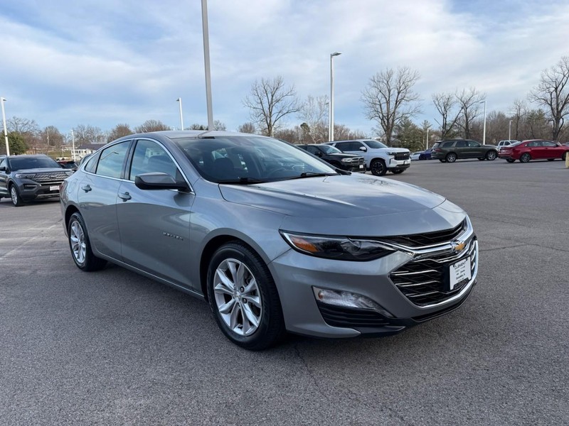 Chevrolet Malibu Vehicle Full-screen Gallery Image 9