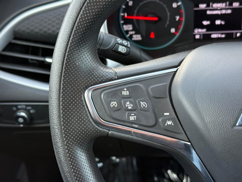 Chevrolet Malibu Vehicle Full-screen Gallery Image 19