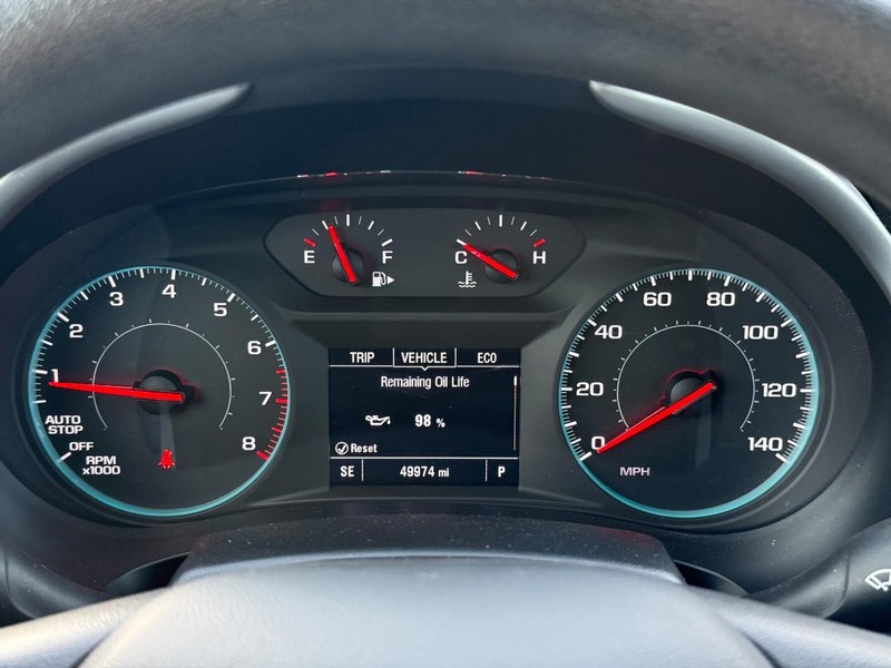 Chevrolet Malibu Vehicle Full-screen Gallery Image 21