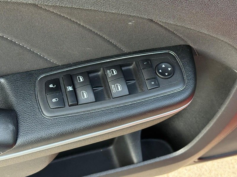 Dodge Charger Vehicle Image 19