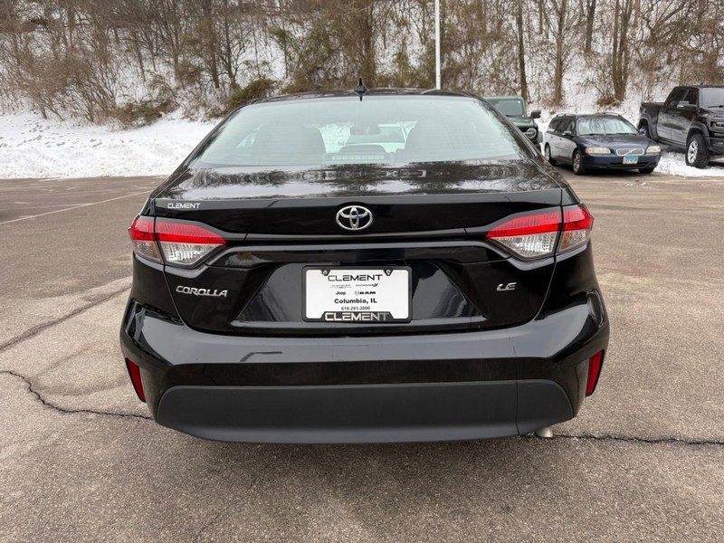 Toyota Corolla Vehicle Image 09