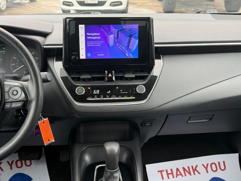 Toyota Corolla Vehicle Image 16