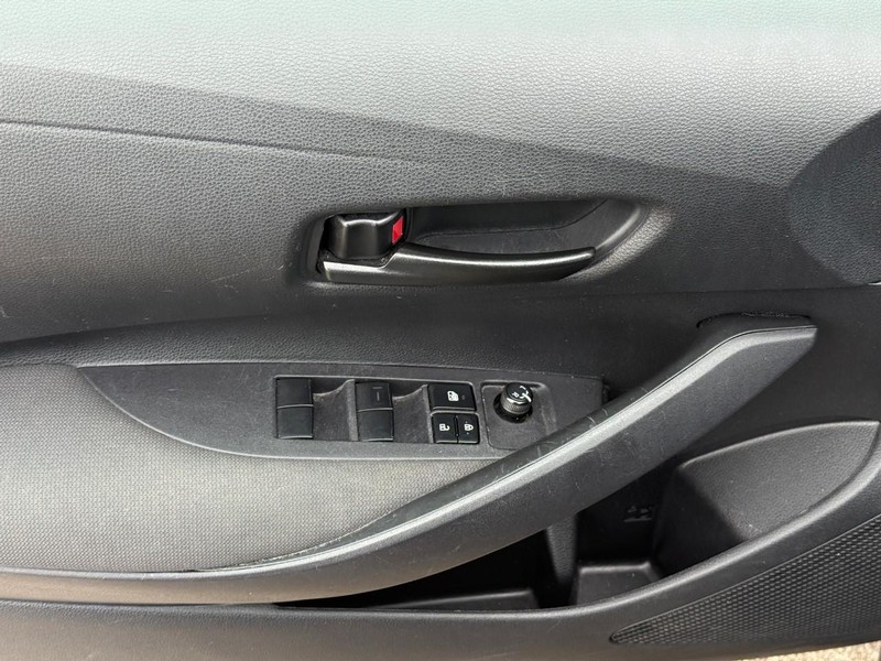 Toyota Corolla Vehicle Image 18