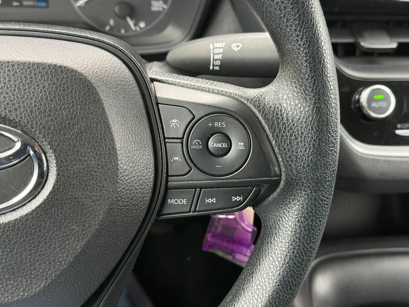 Toyota Corolla Vehicle Image 22