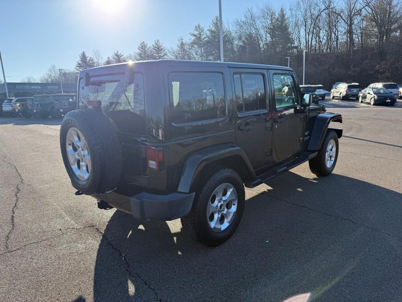 Jeep Wrangler Unlimited Vehicle Full-screen Gallery Image 8