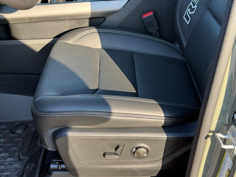 Ram 1500 Vehicle Image 15