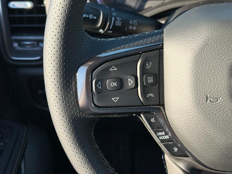 Ram 1500 Vehicle Image 17