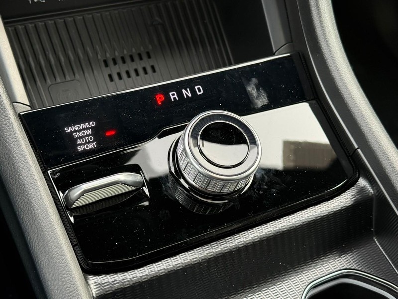 Jeep Grand Cherokee Vehicle Full-screen Gallery Image 17